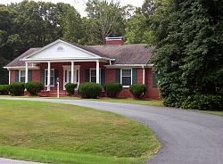 2nd image of 718 Friar Tuck Rd