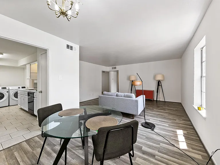 361 N Post Oak Ln #231 — Photo 9