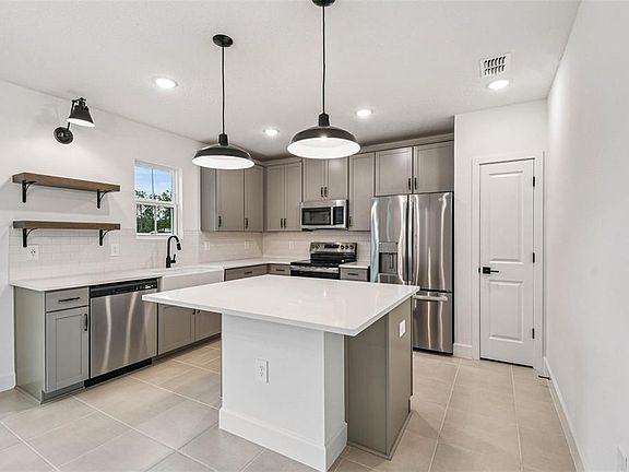 3rd image of 3017 Halter Way #4