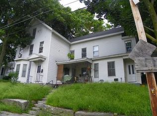 29 Garnet St, Fitchburg, MA 01420