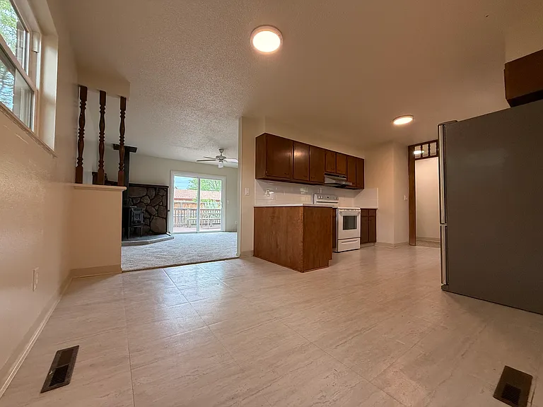 4630 Macky Way — Photo 6