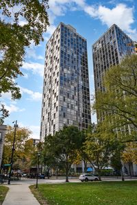 (Undisclosed Address), Chicago, IL, 60614