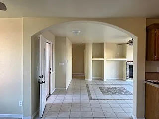 322 Hinkley Ave — Photo 7