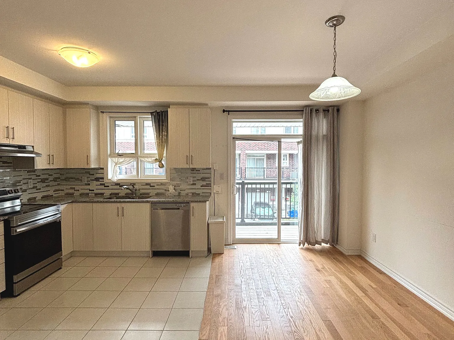 3 bed, $3,150 — Photo 4
