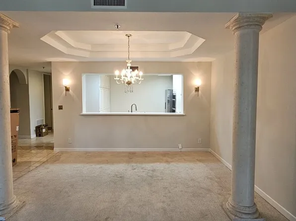 2122 Century Park Ln APT 210, Los Angeles, CA 90067