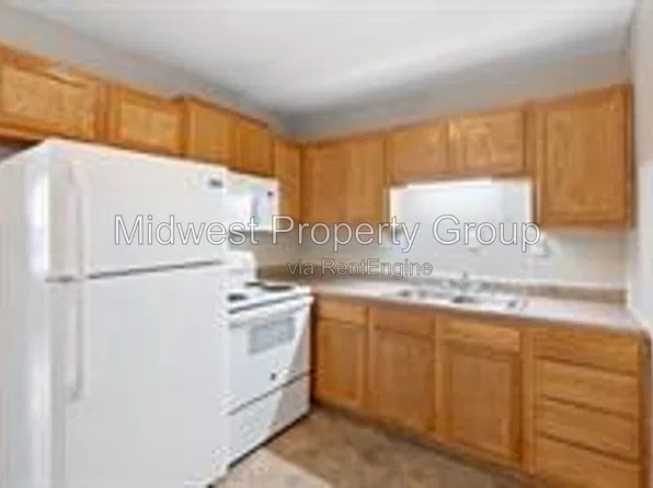 560 E Cherry St APT 302, Troy, MO 63379
