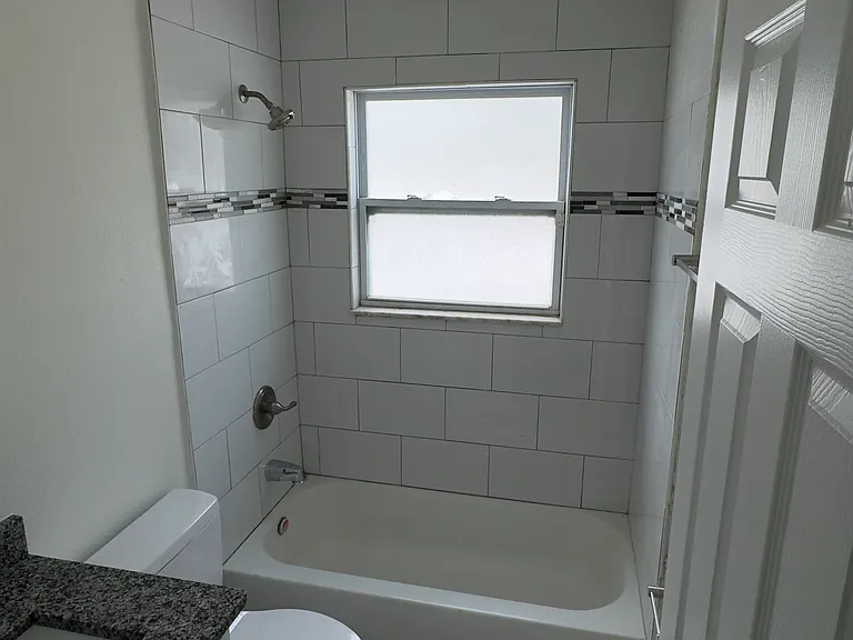 2223 W Harbor Dr S — Photo 14