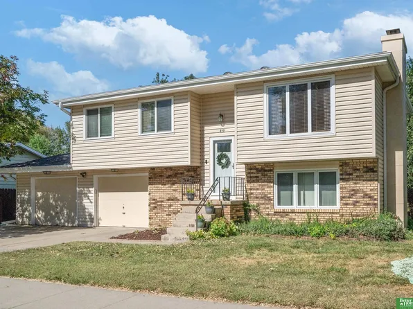 310 W Whittingham St, Valley, NE 68064