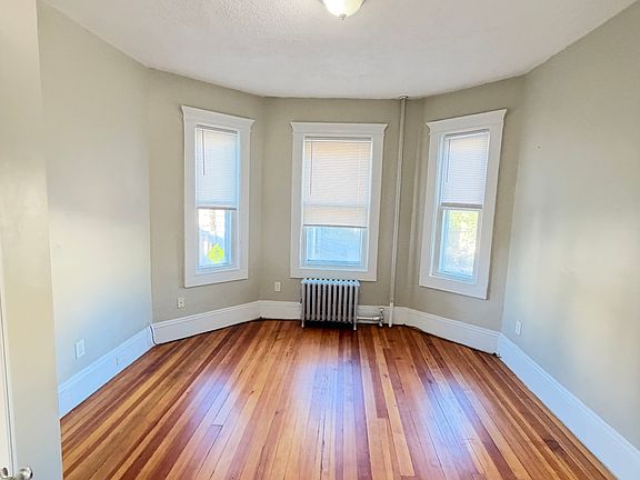 2nd image of 109 Congress Ave #2