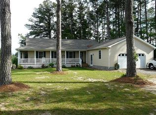 186 Spriggs Ln, Reedville, VA 22539