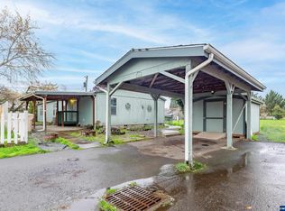 344 E Elmore St, Lebanon, OR 97355