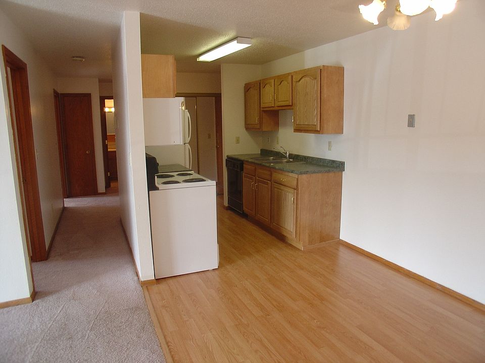 2nd image of 2521 Villa Dr S APT 308