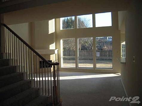 2nd image of 2817 Meadowside Dr