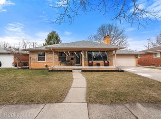 30605 Champine St, Saint Clair Shores, MI