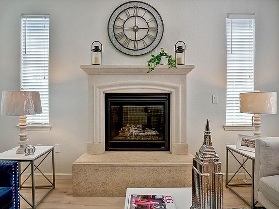 5th image of 321 Cortona Way