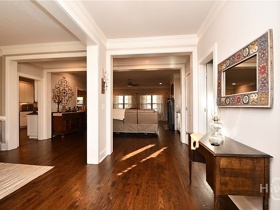 5th image of 1080 Oak Ridge Court