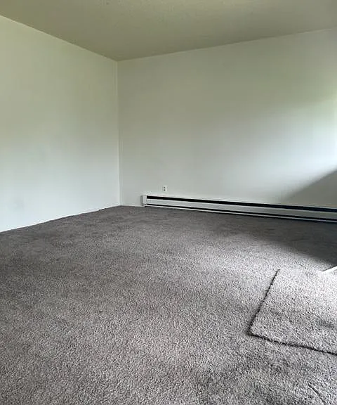 726 Avenue C E #106 — Photo 2