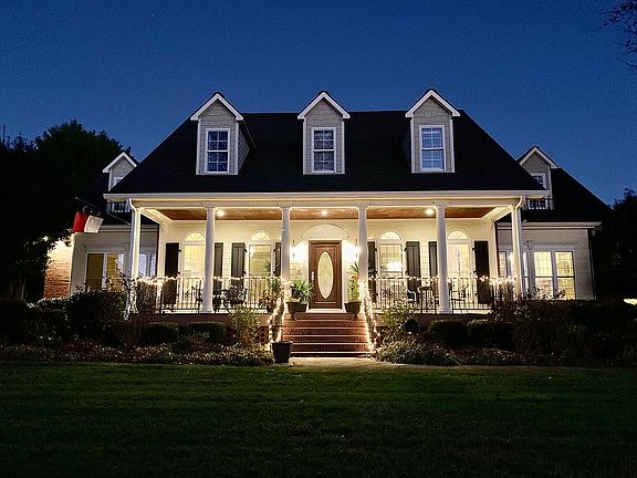 3rd image of 132 Keel Ct