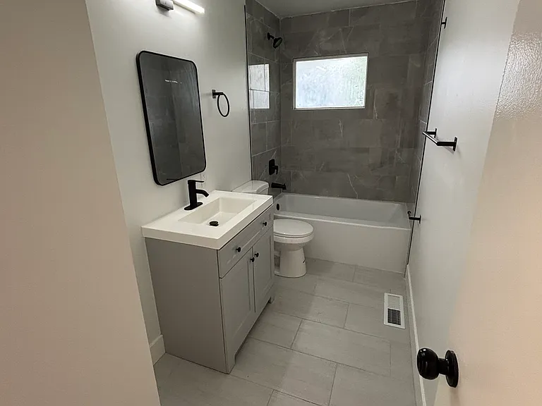 4228 Thompson Dr — Photo 6