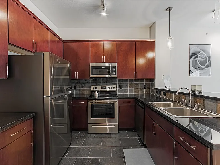 1901 Post Oak Blvd #3115 — Photo 2