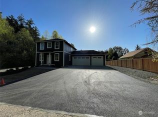 11825 Dammann Rd E, Tacoma, WA 98445