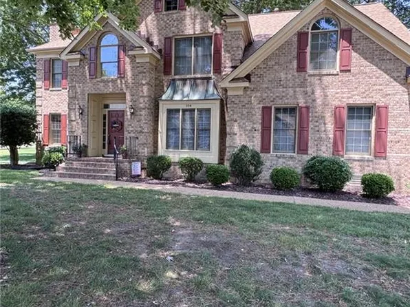 104 Millstone Ct, Yorktown, VA 23693