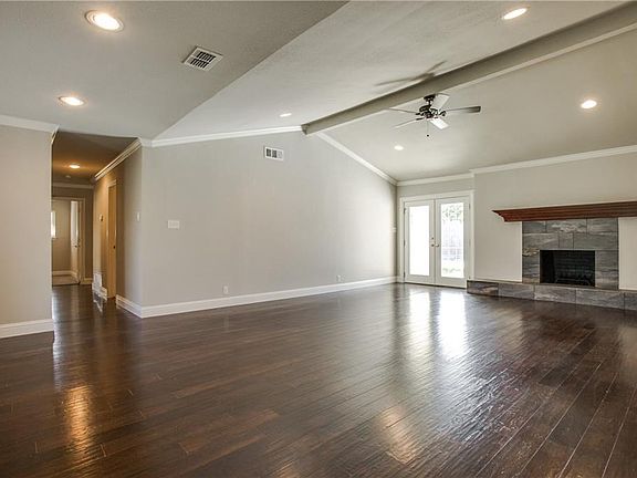 5th image of 15 Walnut Creek Pl