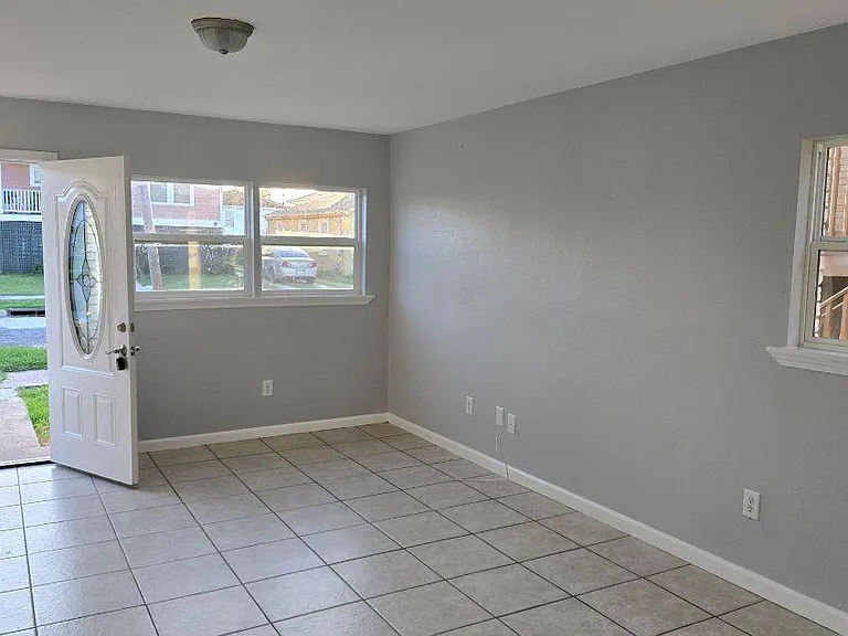 6087 Wildair Dr — Photo 2