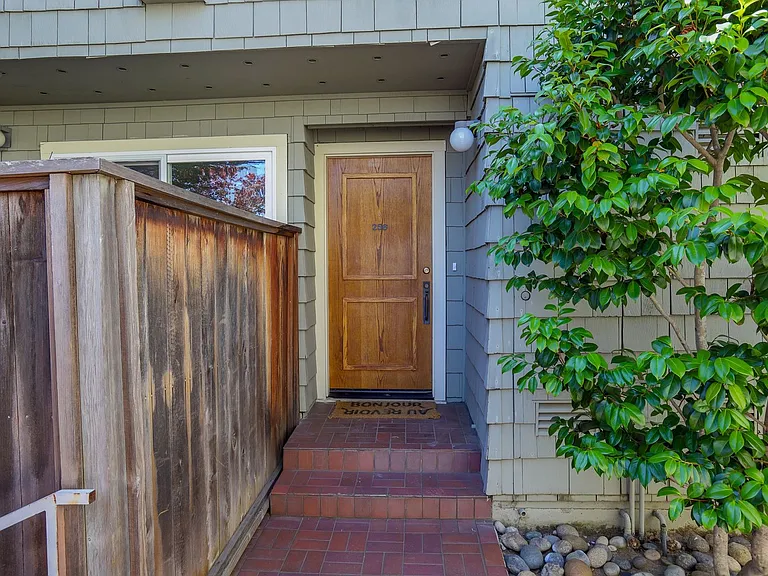 256 State St #9 — Photo 3