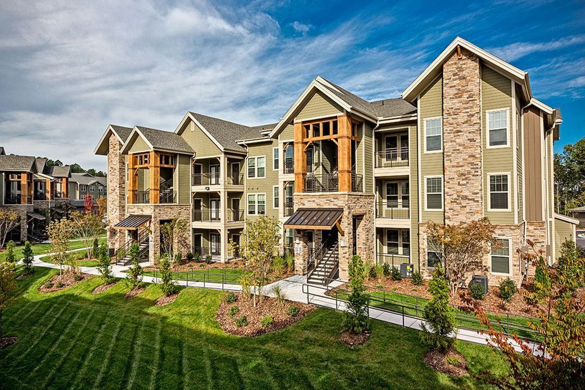 Artisan at Brightleaf apartments community photo