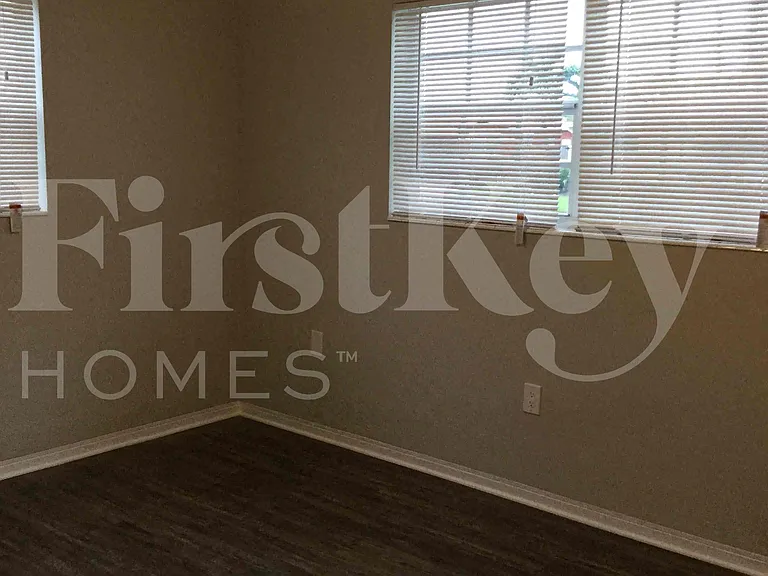 7925 Indigo St — Photo 7
