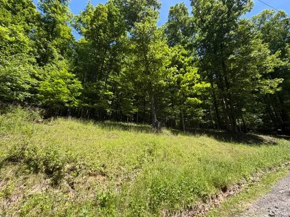 15 Fieldstone Dr, Buckhannon, WV 26201
