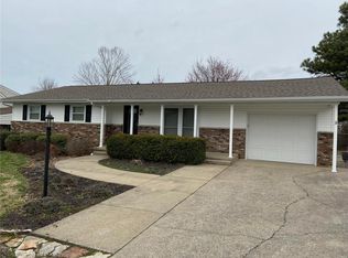 24 Red Bud Rd, Harrisburg, IL 62946