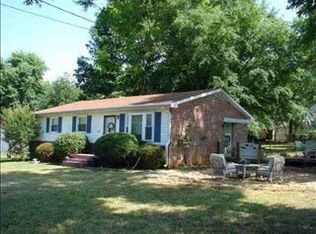 212 York St, Chesnee, SC 29323