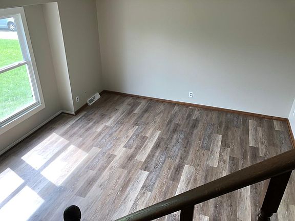 3rd image of 2087 Old Valley Ct SE