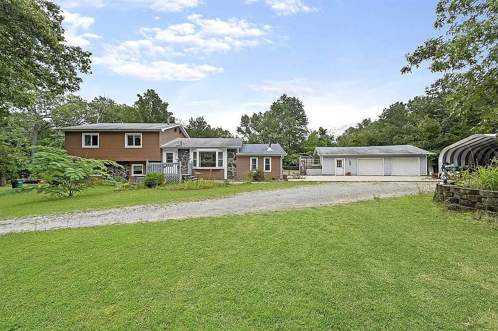 25665 E County Road 2560 N photo 1