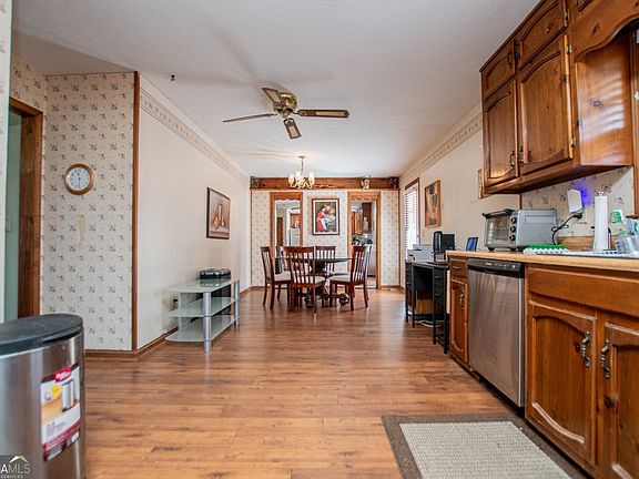 3rd image of 55 Timbermill Cir