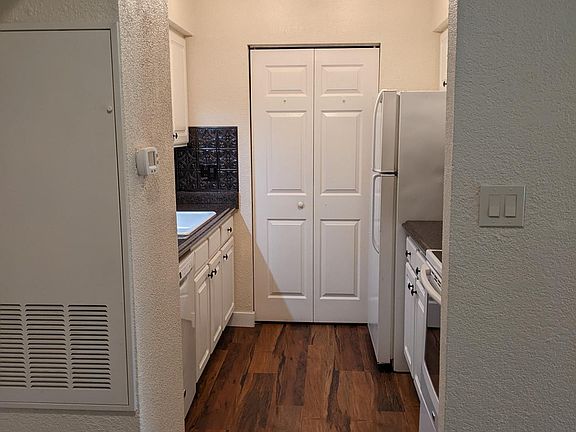 3rd image of 3740 Idlebrook Cir APT 108