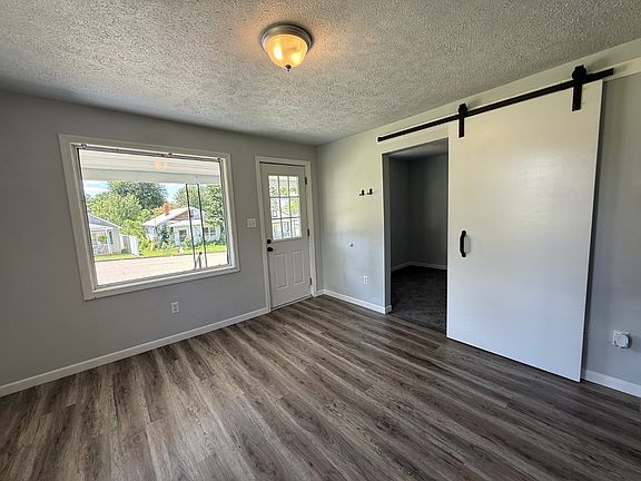 5th image of 606 15th St