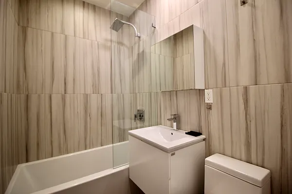 Rented by Hagstrom Management Inc | media 31