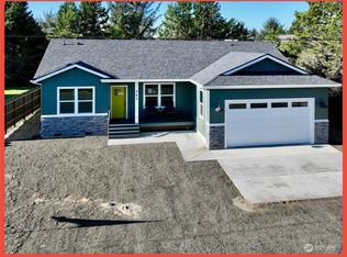 365 S Razor Clam Dr, Ocean Shores, WA 98569