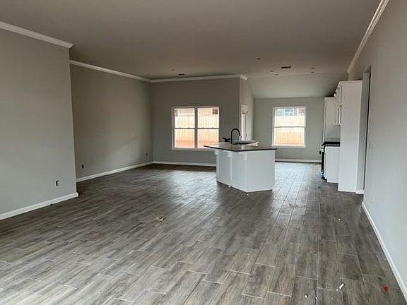 4th image of 2205 Arcady Ave