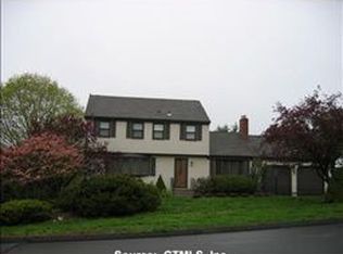 49 Highview Dr, Rocky Hill, CT 06067