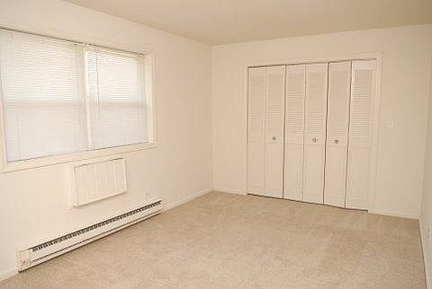3rd image of 11 Briar St APT 6