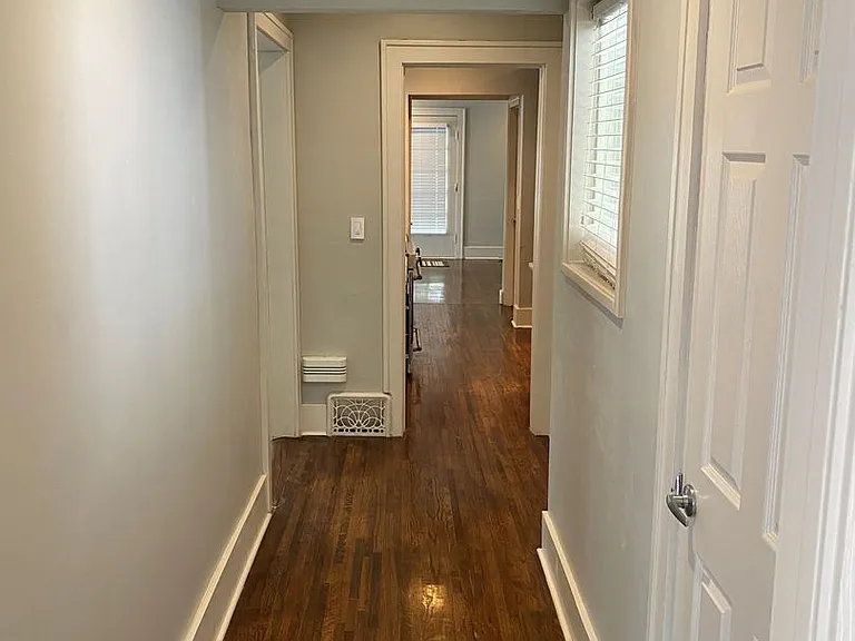 1515 S Carson Ave — Photo 26