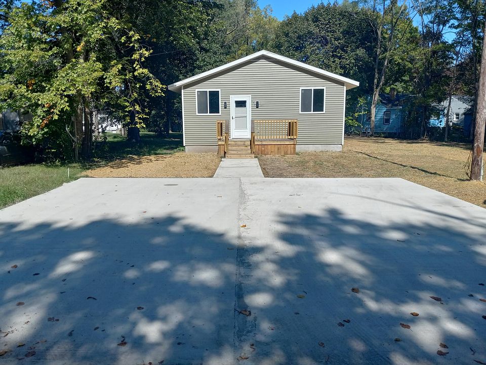 1st image of 377 Parker Ave
