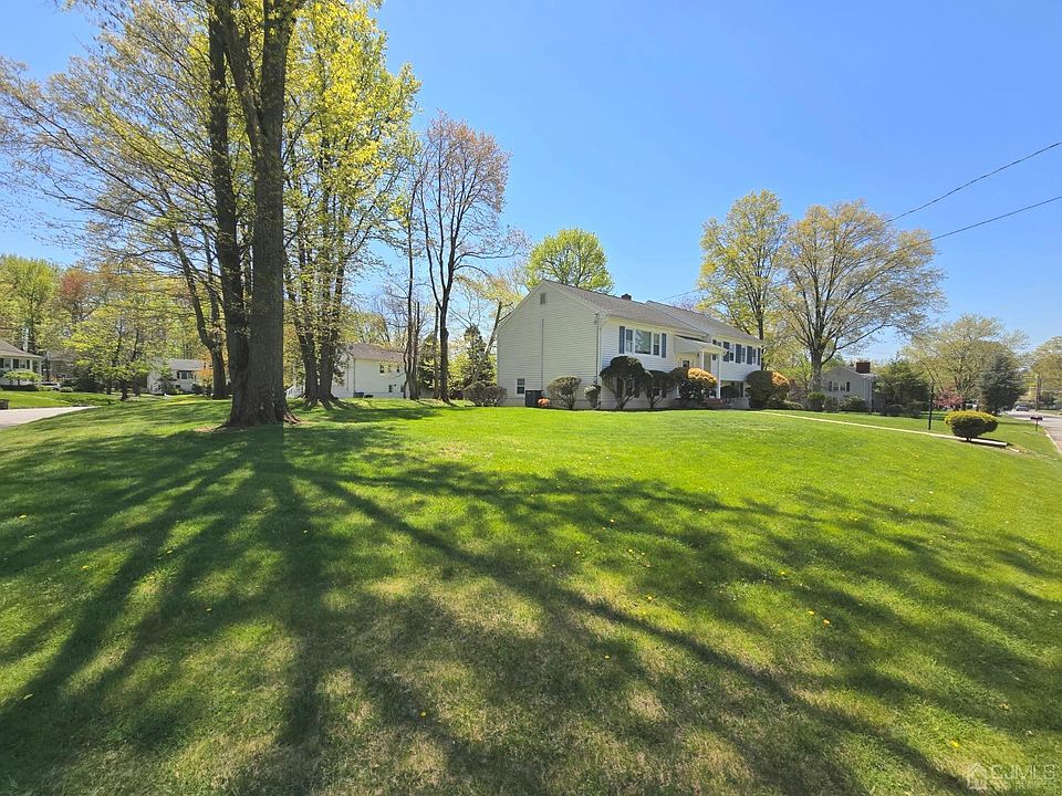 2nd image of 9 Remington Dr