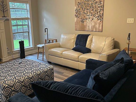 4th image of 23 Oak Tree Cir