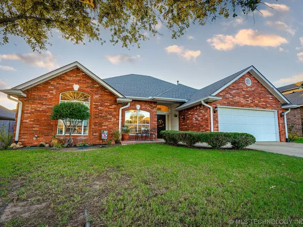 1915 Hampton Way, Ada, OK 74820