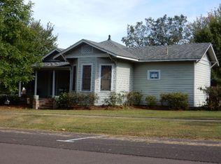 500 S 2nd St, Collins, MS 39428